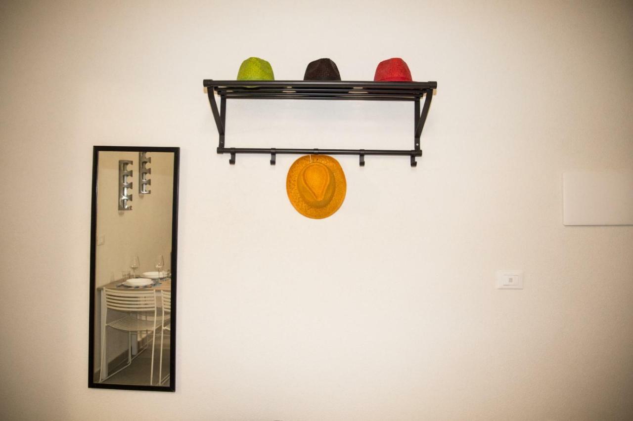 Aus Holiday Catania Villa Esterno foto