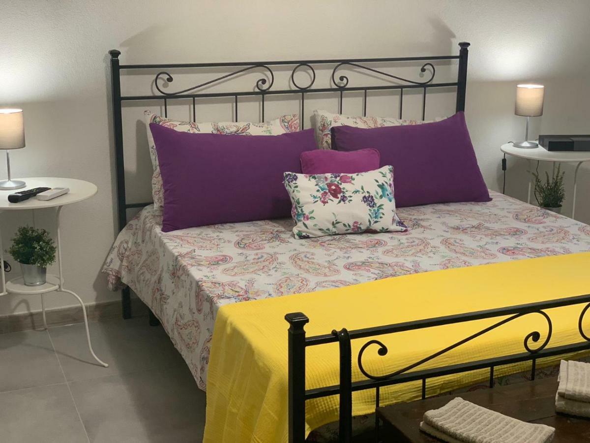 Aus Holiday Catania Villa Esterno foto