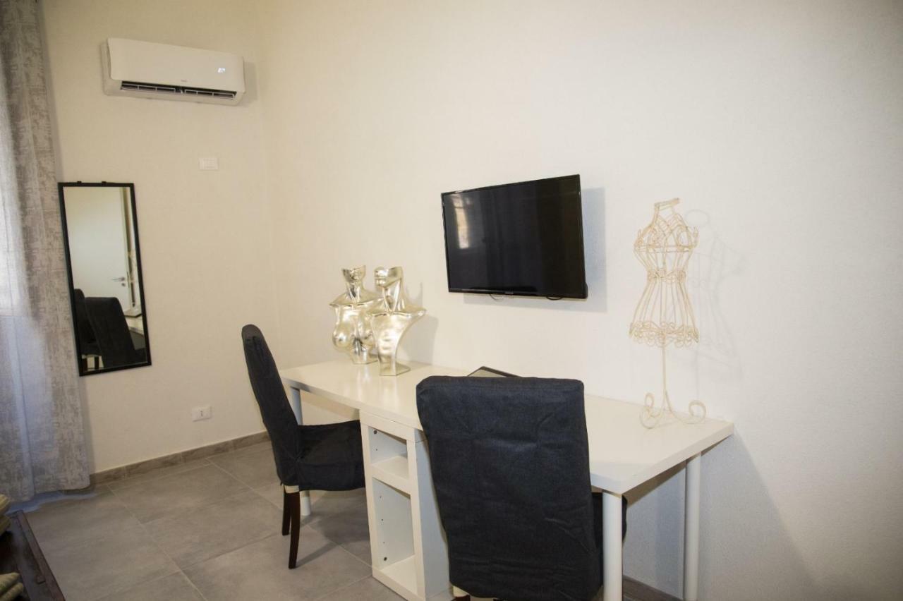 Aus Holiday Catania Villa Esterno foto